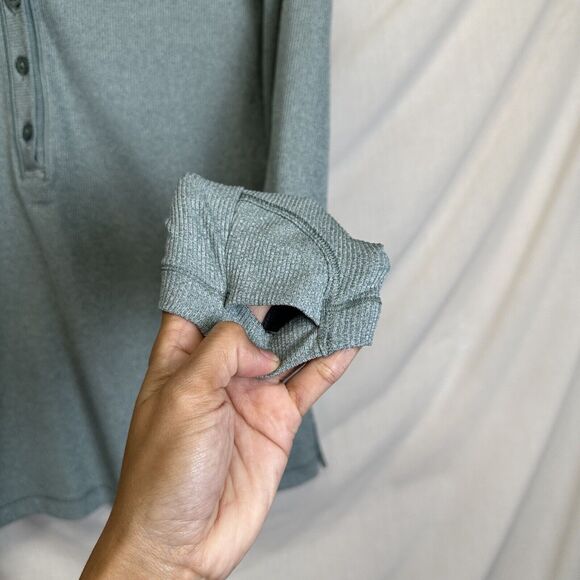 Athleta Women's Top Medium Green Uptempo Ribbed Henley V Neck Long Sleeve Athlet - Picture 4 of 11